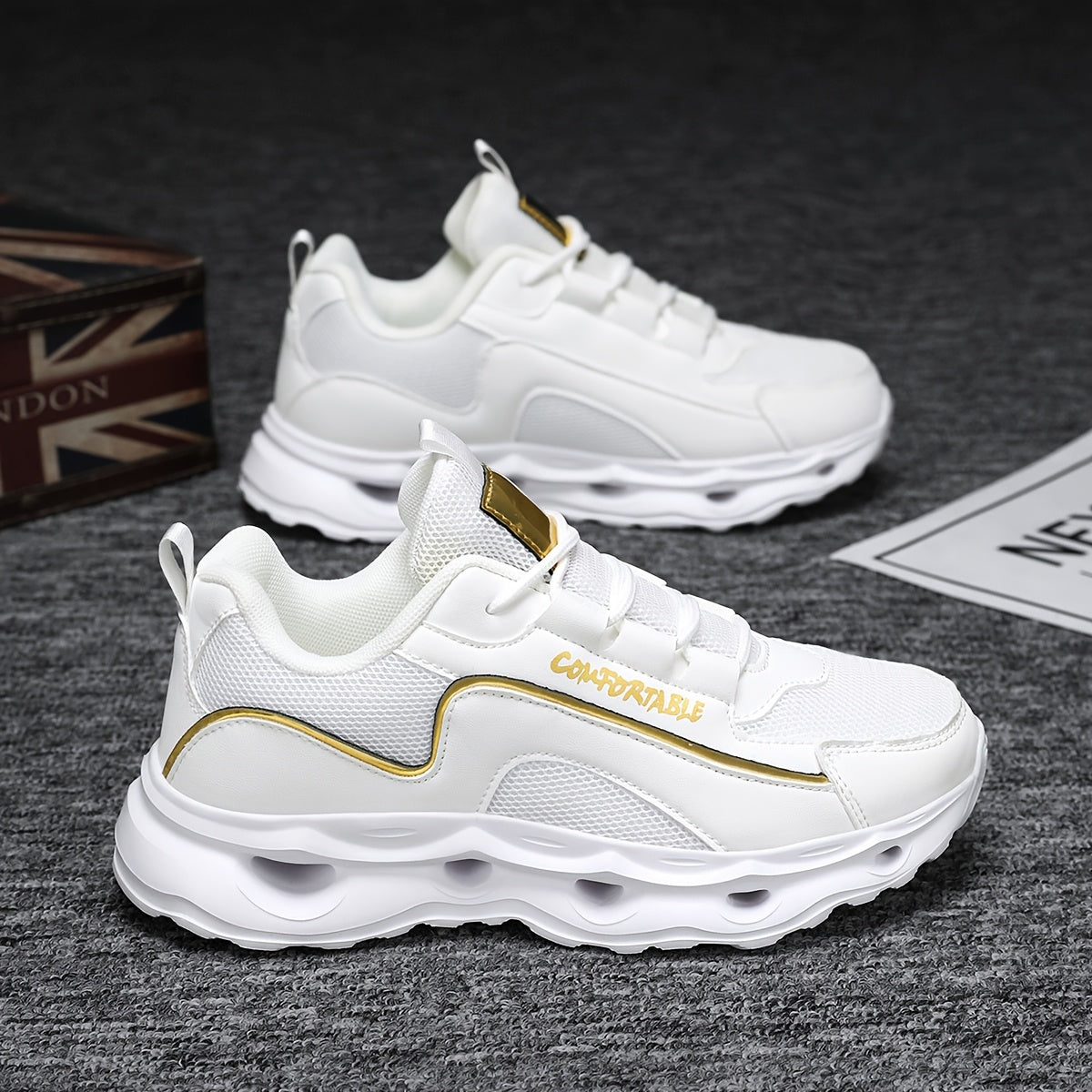 Sneakers da Corsa Donna in Mesh Traspirante - Scarpe Sportive Leggere con Dettagli Dorati, Design Low-Top Allacciato per Comfort Tutto il Giorno